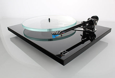 REGA - PLANAR 3 TURNTABLE